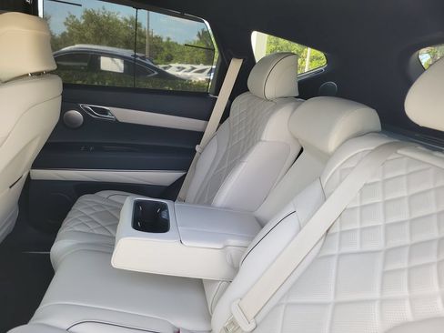 Certified 2025 Genesis GV80 3.5T Prestige AWD/4WD image 12