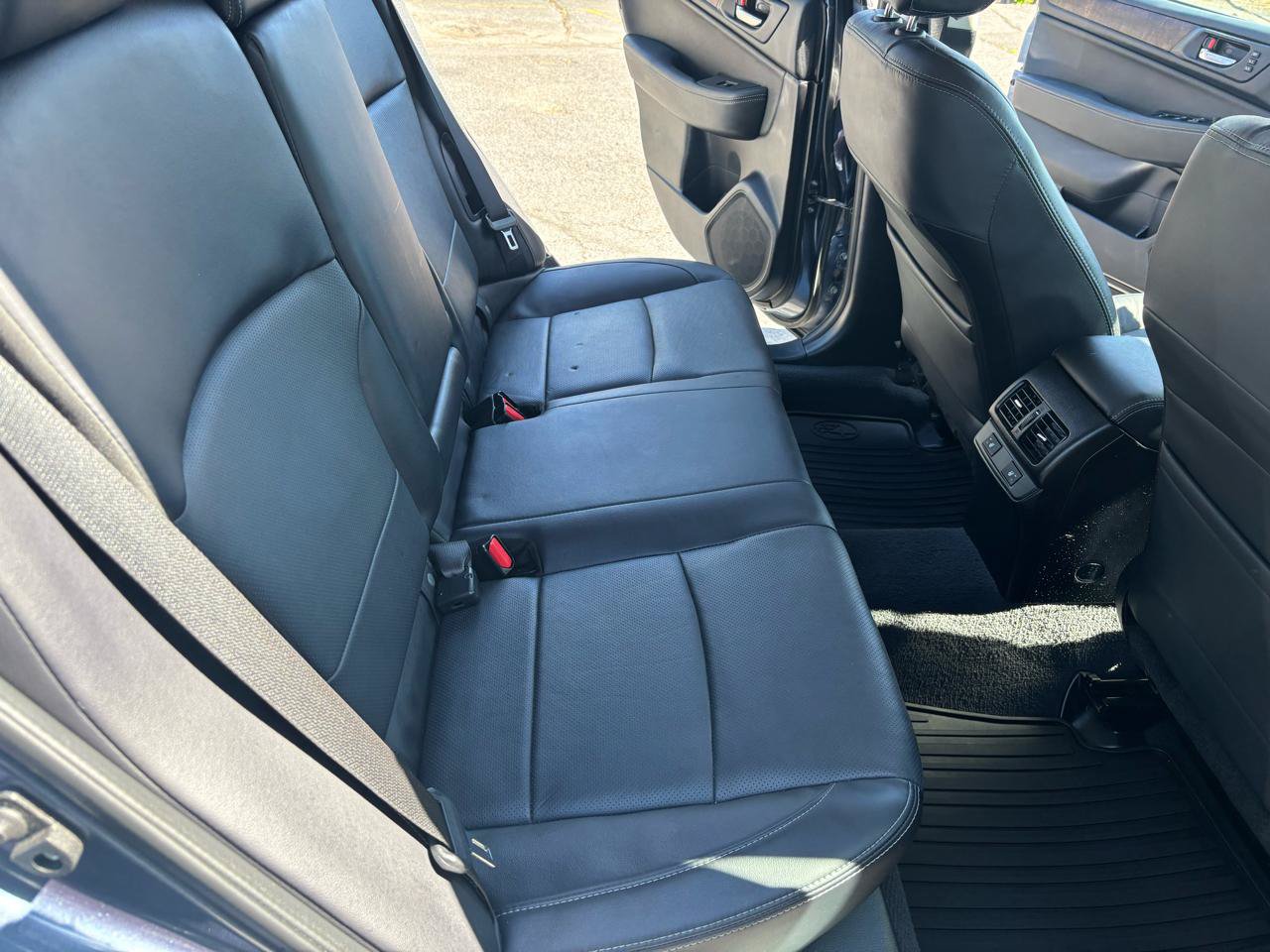 Used 2017 Subaru Outback 2.5i Limited AWD/4WD image 10