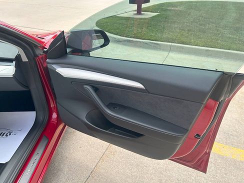 Used 2021 Tesla Model 3 Performance image 29