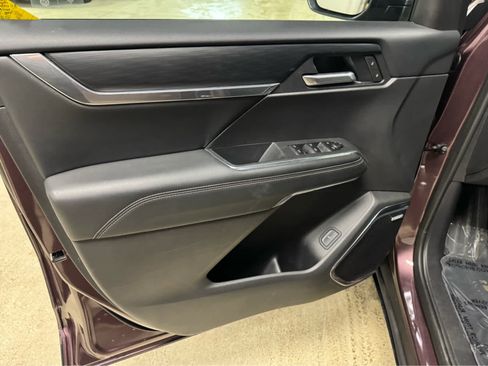 Certified 2025 GMC Acadia Elevation image 16