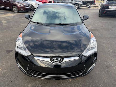 Used 2016 Hyundai Veloster w/ Option Group 03 FWD image 9
