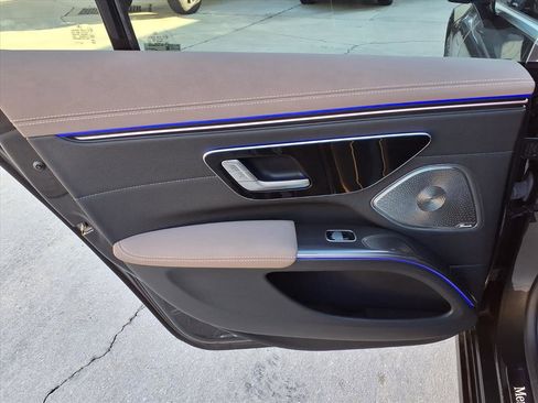 Used 2023 Mercedes-Benz EQS 450+ Sedan image 15