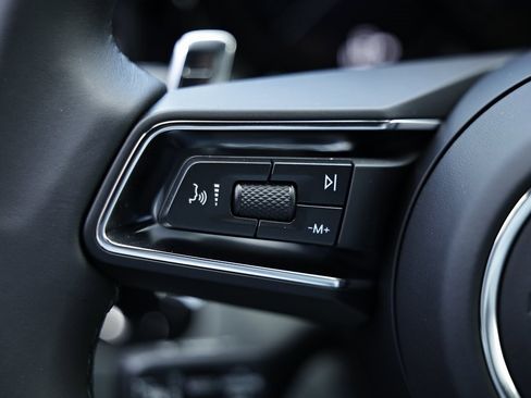 New 2026 Porsche Macan image 38