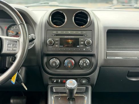 Used 2016 Jeep Patriot High Altitude AWD/4WD image 19