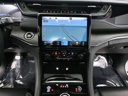 Used 2023 Jeep Grand Cherokee L Overland w/ Advanced Protech Group III image 38