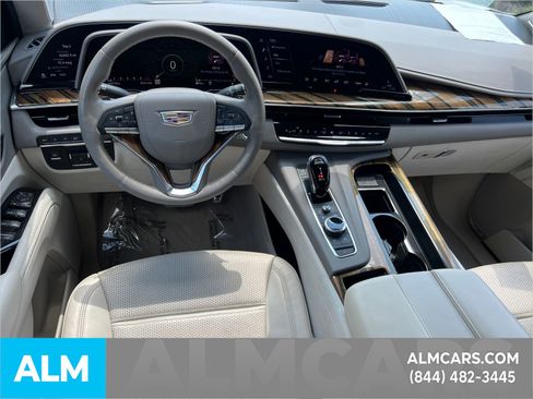 Used 2022 Cadillac Escalade Sport Platinum w/ LPO, ONYX Package image 31