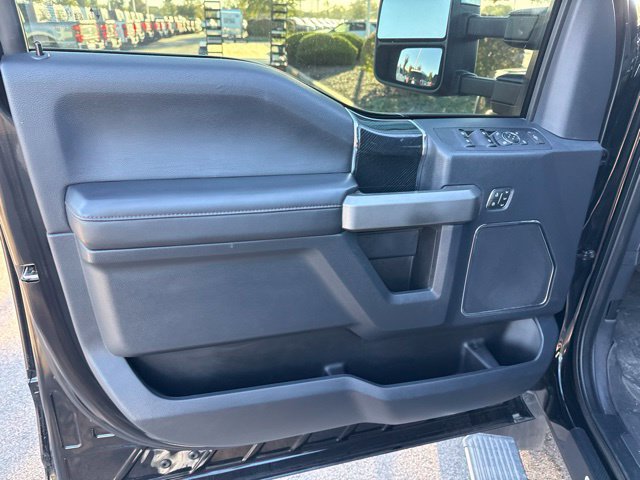 Used 2022 Ford F350 Platinum w/ FX4 Off-Road Package AWD/4WD image 8