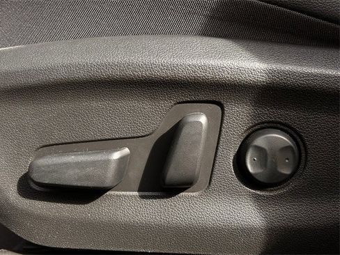 Used 2018 Hyundai Elantra GT Sport w/ Sport Tech Package 04 image 34