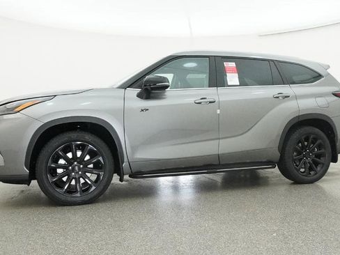 New 2026 Toyota Highlander XLE AWD/4WD image 37