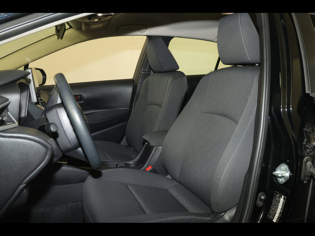 Used 2025 Toyota Corolla LE FWD image 22