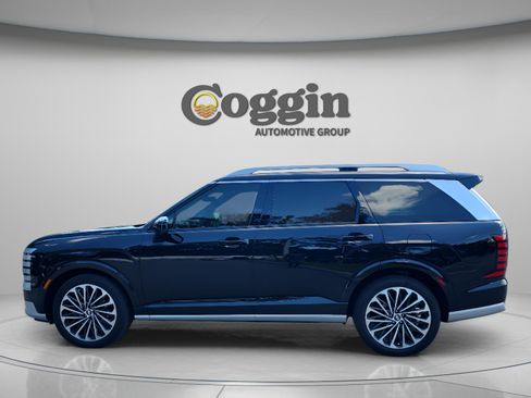 Certified 2026 Hyundai Palisade Calligraphy FWD image 2