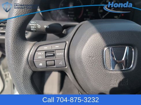 Used 2024 Honda HR-V LX image 22