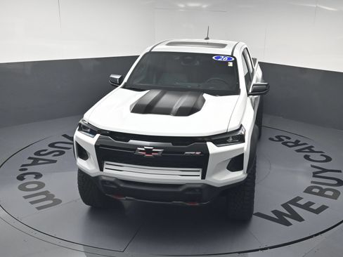 Used 2026 Chevrolet Colorado ZR2 w/ Technology Package AWD/4WD image 28