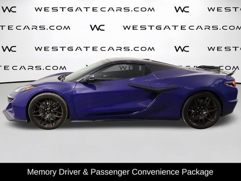 Used 2025 Chevrolet Corvette Z06 RWD image 5