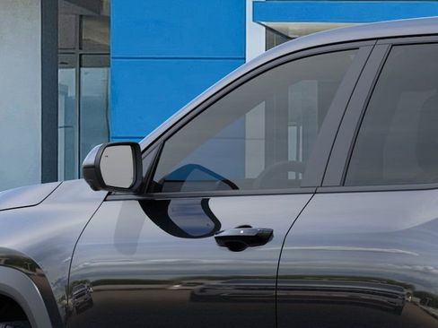 New 2026 Chevrolet Equinox LT w/ Safety and Technology Package FWD image 12