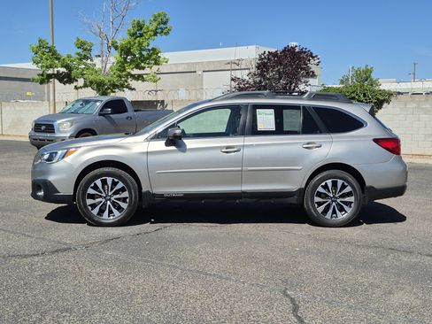 Used 2016 Subaru Outback 2.5i Limited AWD/4WD image 4