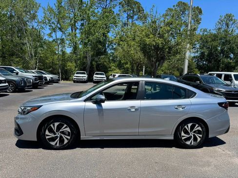 Used 2025 Subaru Legacy Premium AWD/4WD image 2