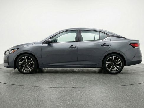 Used 2025 Nissan Sentra SV FWD image 5
