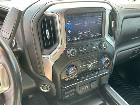 Used 2022 Chevrolet Silverado 2500 LTZ w/ LTZ Convenience Package image 16