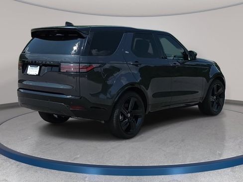 Certified 2025 Land Rover Discovery Dynamic SE AWD/4WD image 5