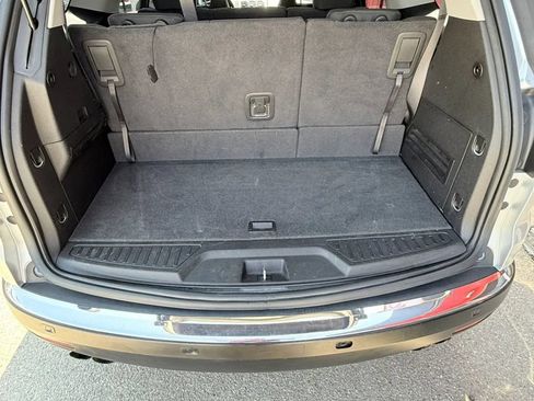 Used 2012 GMC Acadia SLE FWD image 7