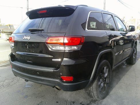 Used 2020 Jeep Grand Cherokee Laredo w/ Quick Order Package 2BN North image 7