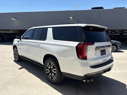 Used 2023 GMC Yukon XL AT4 w/ AT4 Premium Plus Package AWD/4WD image 8