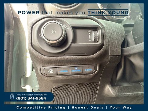 Used 2023 Jeep Wrangler Unlimited image 16