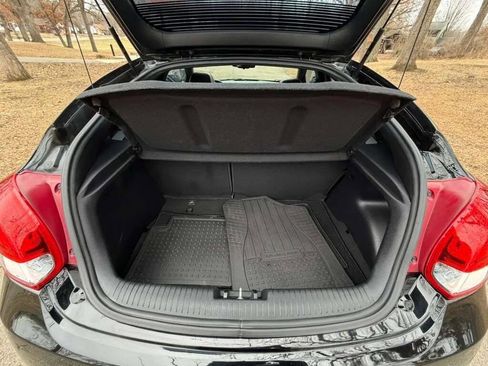 Used 2017 Hyundai Veloster Turbo w/ Tech Package 02 image 28