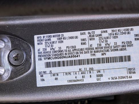 Used 2022 Ford Escape SE w/ Cold Weather Package image 37