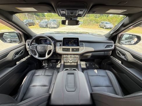 Used 2023 Chevrolet Suburban RST w/ Luxury Package AWD/4WD image 22