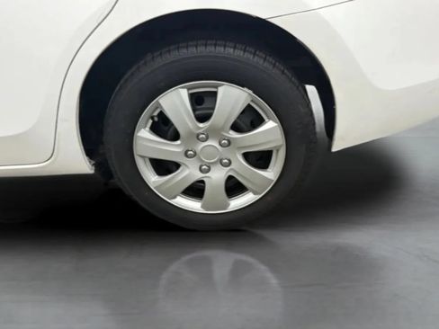Used 2016 Toyota Corolla LE FWD image 25