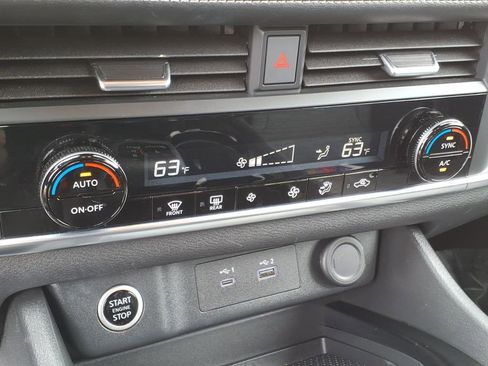 Certified 2023 Nissan Rogue SV image 22