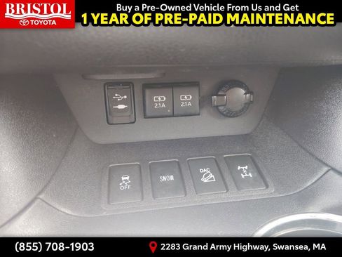 Used 2018 Toyota Highlander XLE AWD/4WD image 25