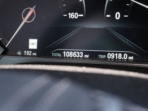 Used 2018 BMW 540i xDrive w/ Premium Package image 21