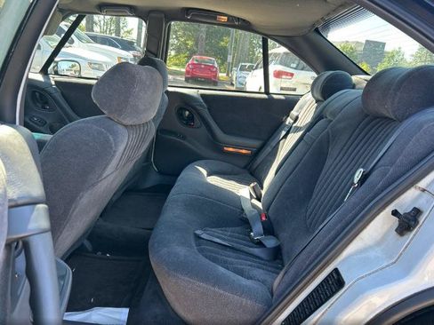 Used 1999 Pontiac Bonneville SE w/ Opt Pkg FWD image 20