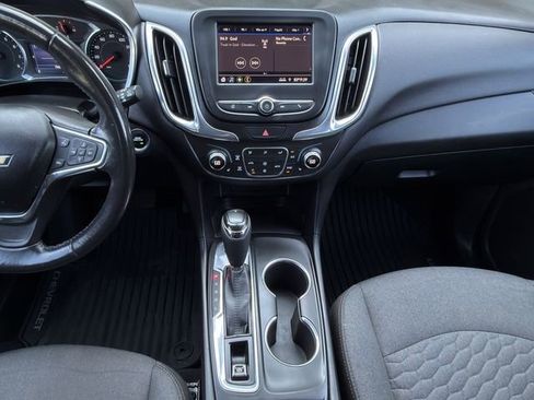Used 2020 Chevrolet Equinox LT FWD image 16