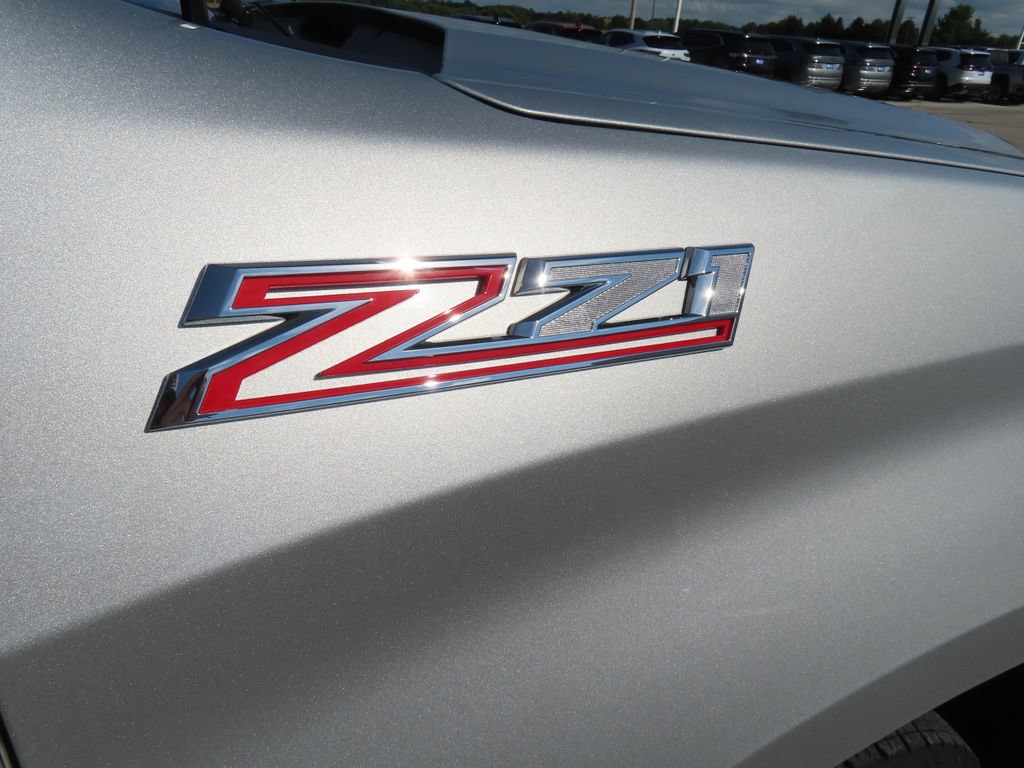 Used 2022 Chevrolet Silverado 1500 RST AWD/4WD image 32
