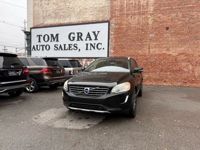 Used 2016 Volvo XC60 T5 Premier w/ Proximity Package