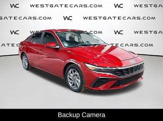 Used 2024 Hyundai Elantra SEL video 2