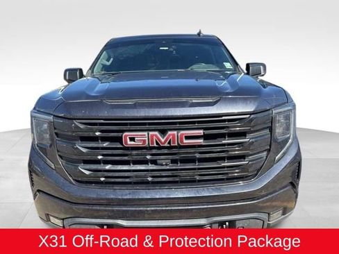 Used 2022 GMC Sierra 1500 Elevation w/ Elevation Premium Package image 6