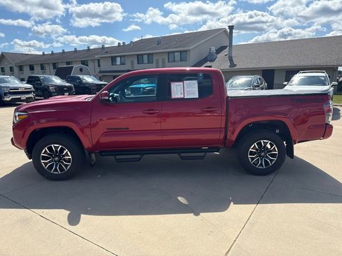 Used 2021 Toyota Tacoma TRD Sport w/ TRD Premium Sport Package image 2