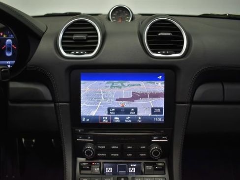 Used 2018 Porsche 718 Boxster GTS image 19