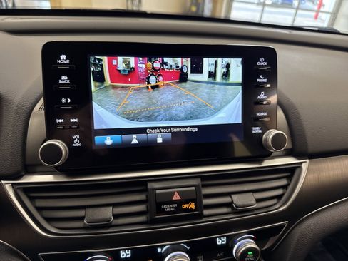Used 2021 Honda Accord LX image 46