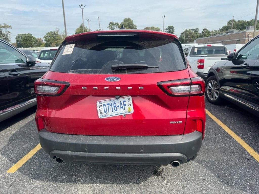 Used 2025 Ford Escape ST-Line w/ Tech Pack #1 AWD/4WD image 5