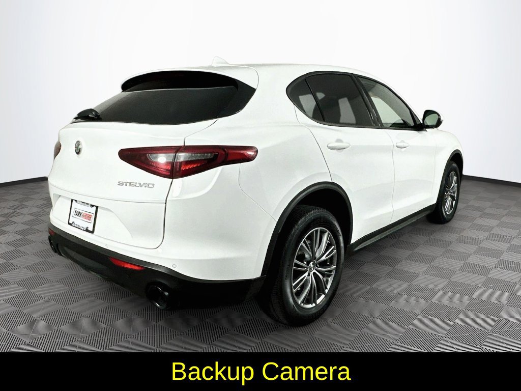 Used 2023 Alfa Romeo Stelvio Sprint AWD/4WD image 10