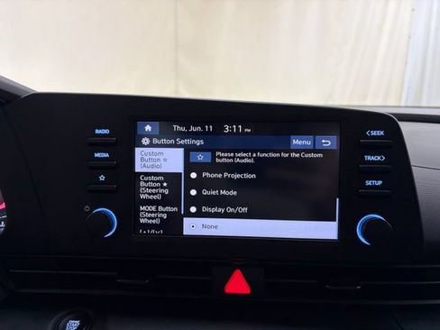 Used 2025 Hyundai Elantra Sport FWD image 34