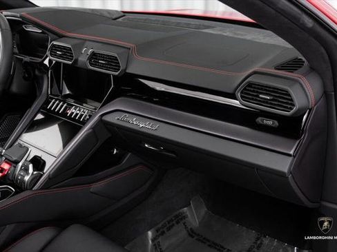 Used 2024 Lamborghini Urus S image 48