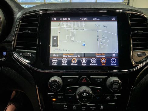 Used 2019 Jeep Grand Cherokee Altitude AWD/4WD image 34