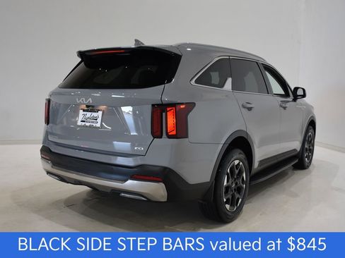 Certified 2025 Kia Sorento S AWD/4WD image 4
